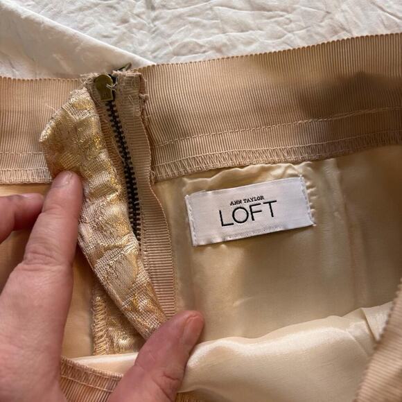 Loft Cream/Gold Mini Pencil Skirt Zipper Detailed Floral Fabric - Picture 5 of 5